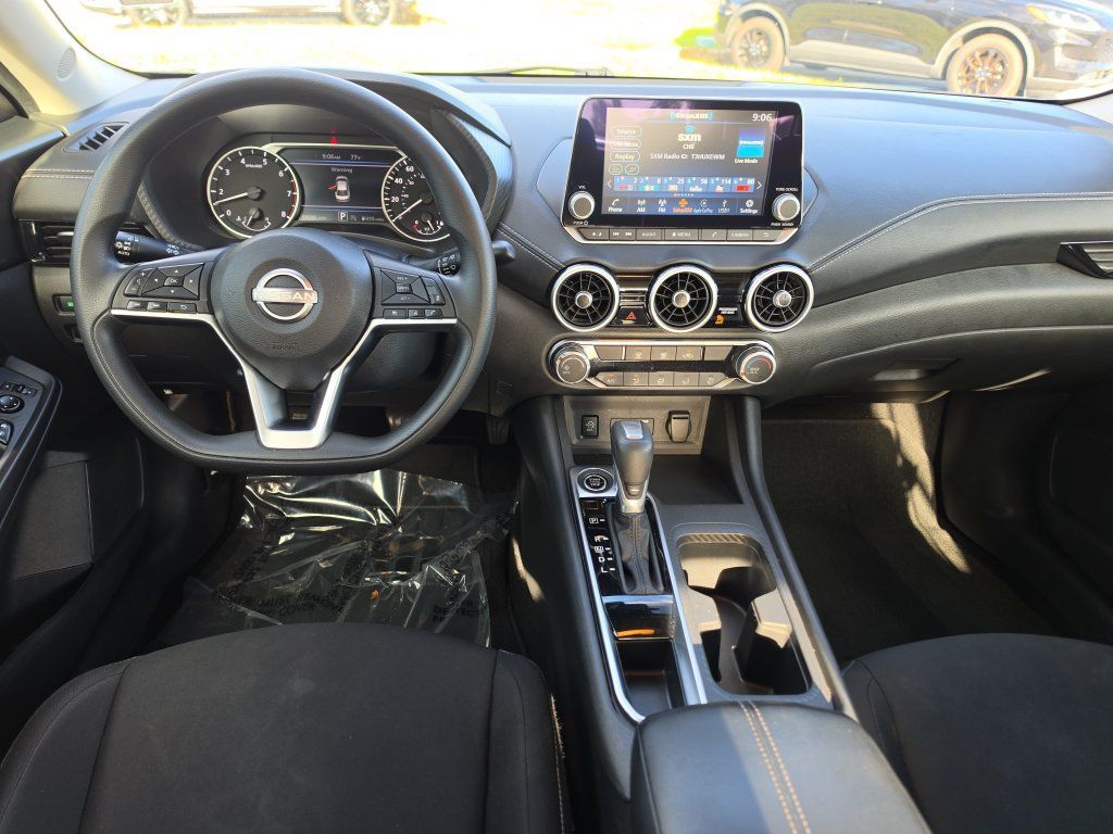 Used 2024 Nissan Sentra SV FWD image 8