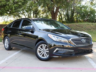 Used 2015 Hyundai Sonata SE w/ Option Group 09