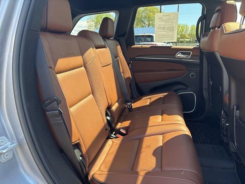 Used 2021 Jeep Grand Cherokee Summit AWD/4WD image 17