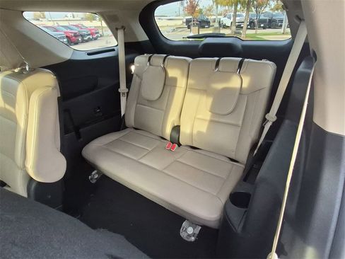 Used 2022 Ford Explorer Limited w/ Equipment Group 301A image 23