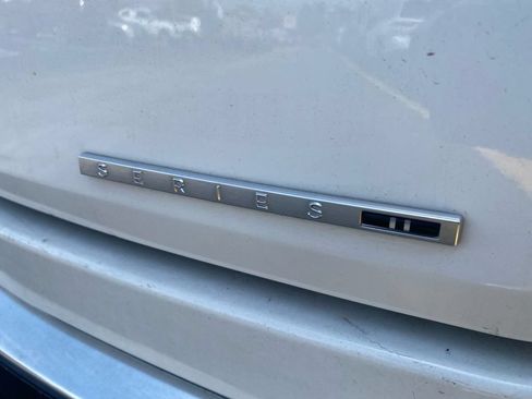 Used 2024 Jeep Wagoneer Series II w/ Flexible Seating Group RWD image 31