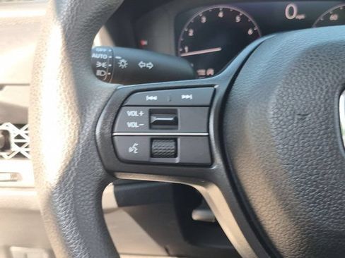 Used 2025 Honda Accord SE image 20