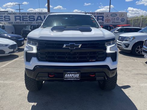 Used 2022 Chevrolet Silverado 1500 LT Trail Boss w/ LT Trail Boss Premium Package AWD/4WD image 3
