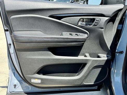 Used 2023 Honda Ridgeline Black Edition image 18