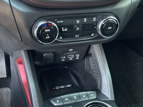 Used 2021 Chevrolet TrailBlazer RS w/ Technology Package AWD/4WD image 18