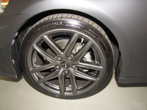 Used 2015 Lexus IS 250 w/ F-Sport Package RWD image 27