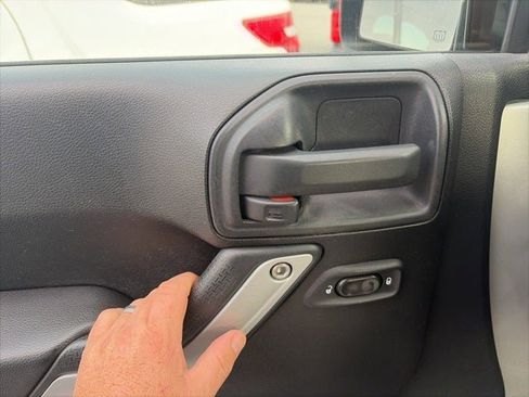 Used 2011 Jeep Wrangler Unlimited Sport image 14