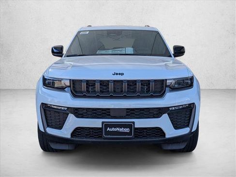 New 2026 Jeep Grand Cherokee Limited w/ Limited Altitude Package image 5