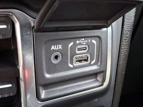 Used 2024 Jeep Wrangler Unlimited Sport AWD/4WD image 23