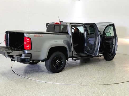 Used 2022 Chevrolet Colorado Z71 w/ Trail Boss Package AWD/4WD image 12