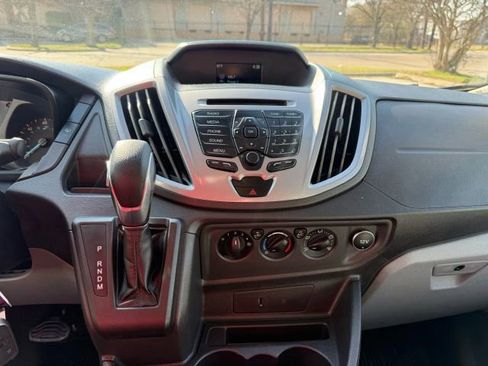 Used 2019 Ford Transit 150 XLT image 24