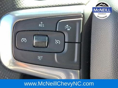 Used 2022 Chevrolet Blazer LT image 16