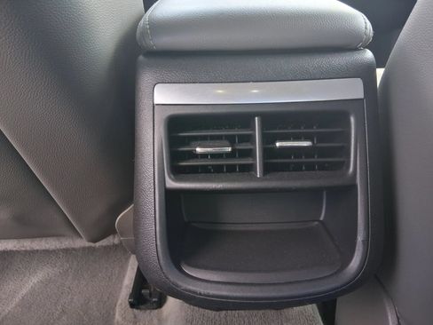 Used 2017 Chevrolet Impala LT FWD image 22