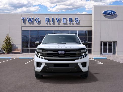 New 2027 Ford Expedition Platinum w/ Driver's Package AWD/4WD image 3