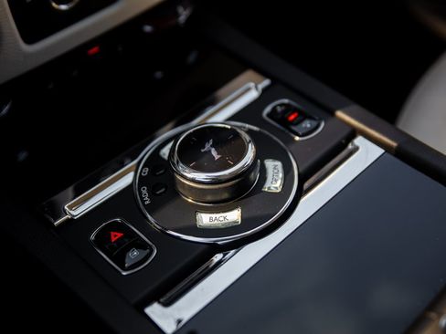 Used 2014 Rolls-Royce Ghost image 26