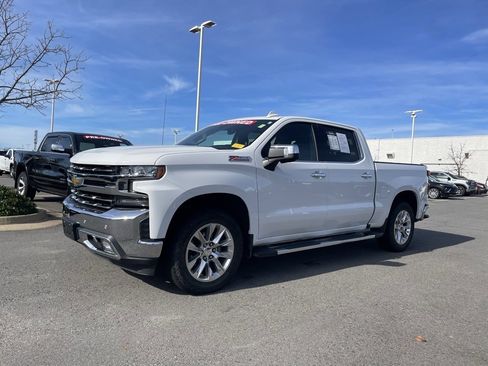 Used 2019 Chevrolet Silverado 1500 LTZ w/ LTZ Premium Package image 3