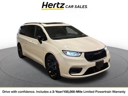 Used 2025 Chrysler Pacifica Limited