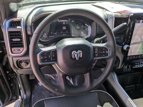 Used 2025 RAM 2500 Laramie AWD/4WD image 16