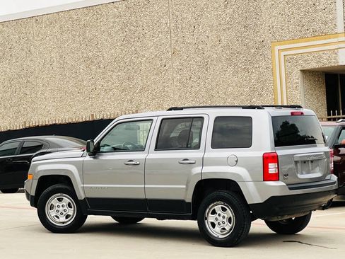 Used 2016 Jeep Patriot Sport w/ Power Value Group FWD image 6