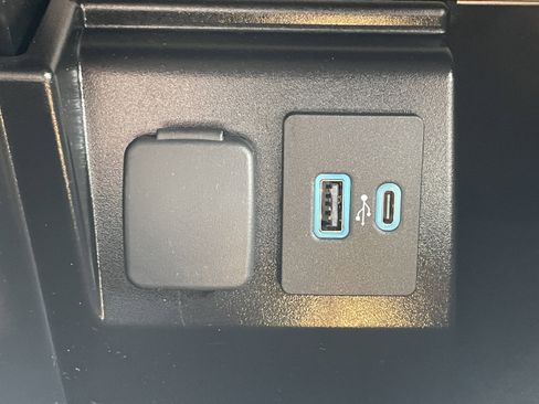 Used 2024 Ford Explorer ST w/ Equipment Group 401A image 26