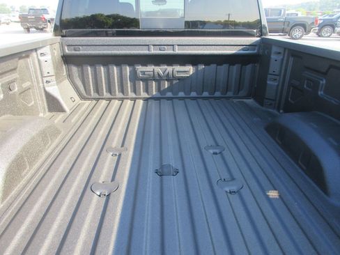 New 2026 GMC Sierra 2500 AT4 w/ AT4 Premium Plus Package AWD/4WD image 7