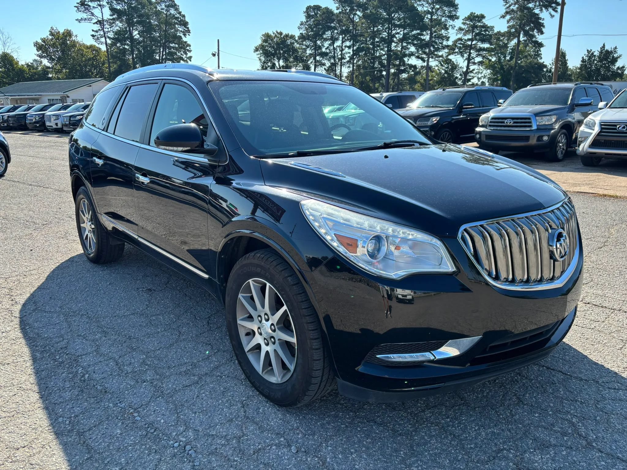 Used 2017 Buick Enclave Leather FWD image 7