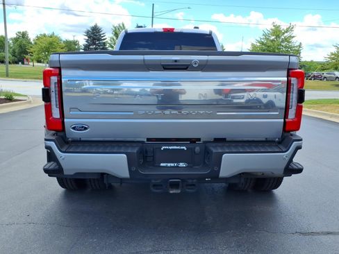 Used 2024 Ford F350 Platinum AWD/4WD image 11