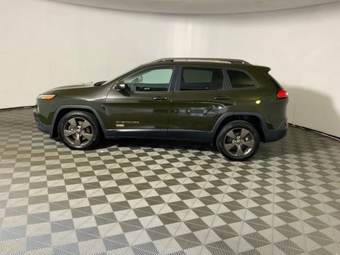 Used 2016 Jeep Cherokee 75th Anniversary FWD image 11
