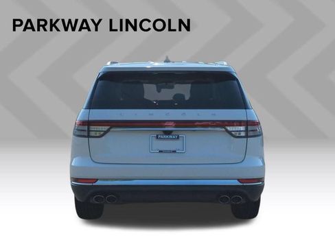 Used 2020 Lincoln Aviator Reserve w/ Equipment Group 201A AWD/4WD image 4