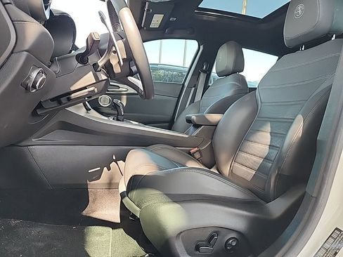 Used 2024 Alfa Romeo Tonale Veloce image 2