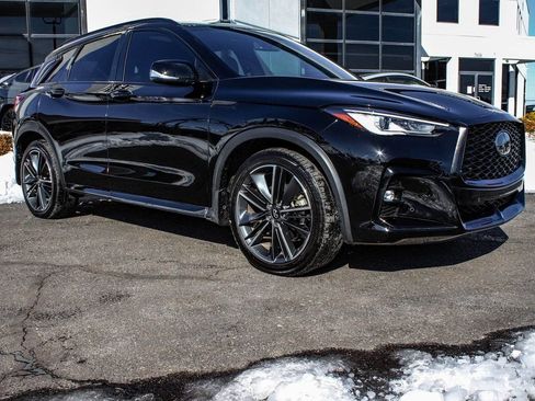 Used 2025 INFINITI QX50 Sport image 3