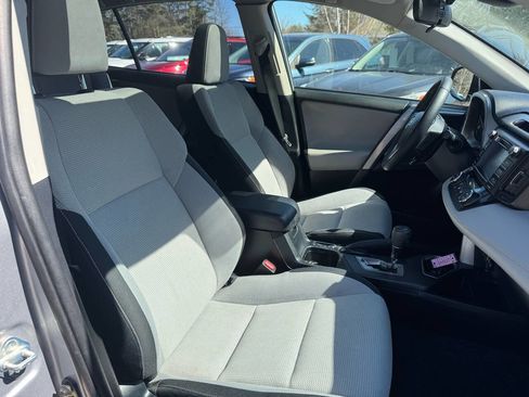 Used 2018 Toyota RAV4 XLE image 27
