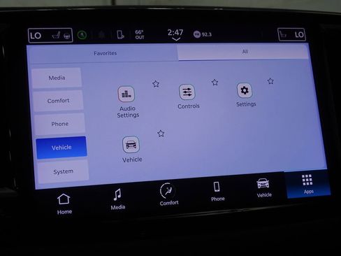 Used 2024 Chrysler Pacifica Touring-L image 42