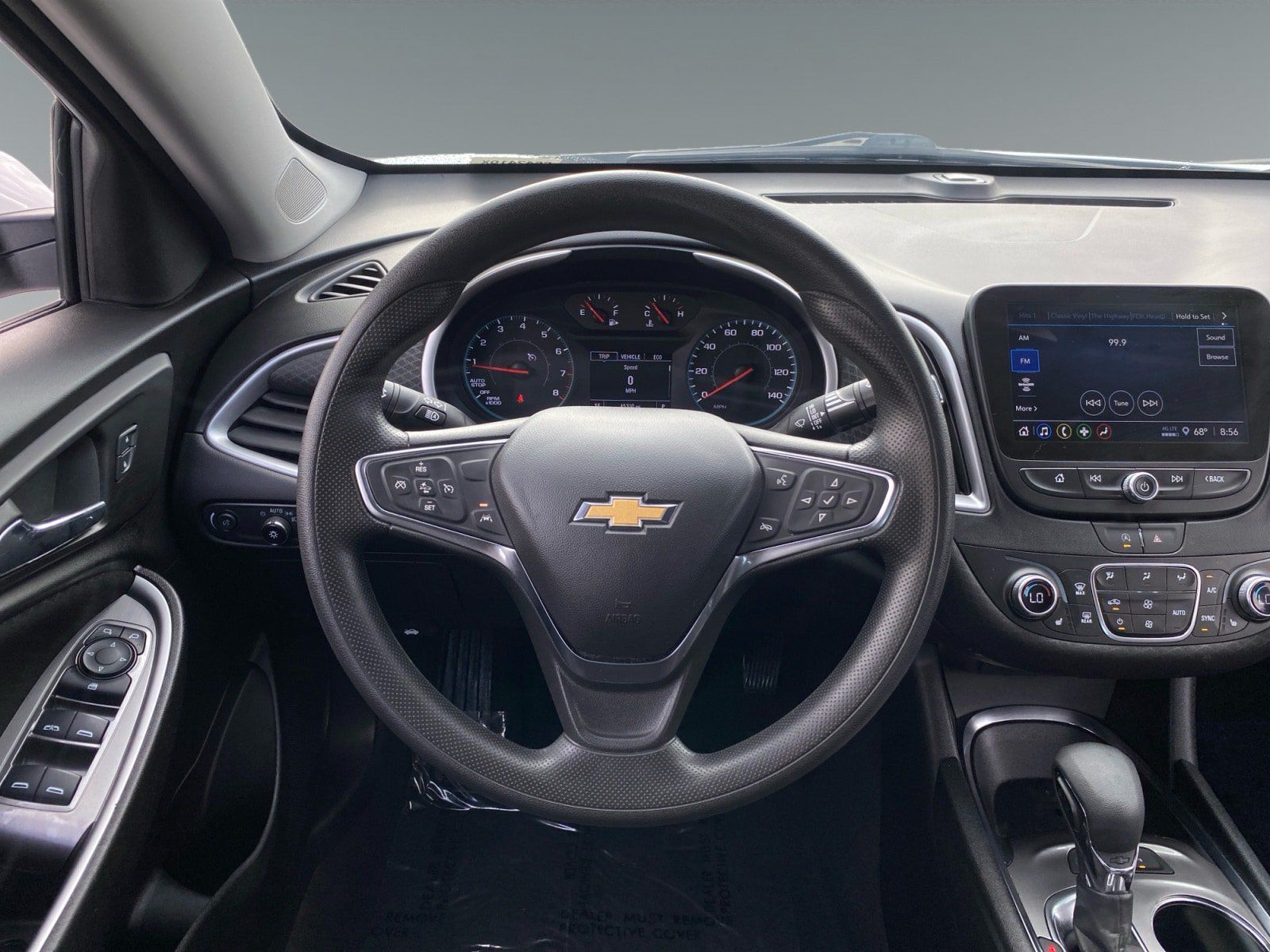 Used 2025 Chevrolet Malibu LT FWD image 12