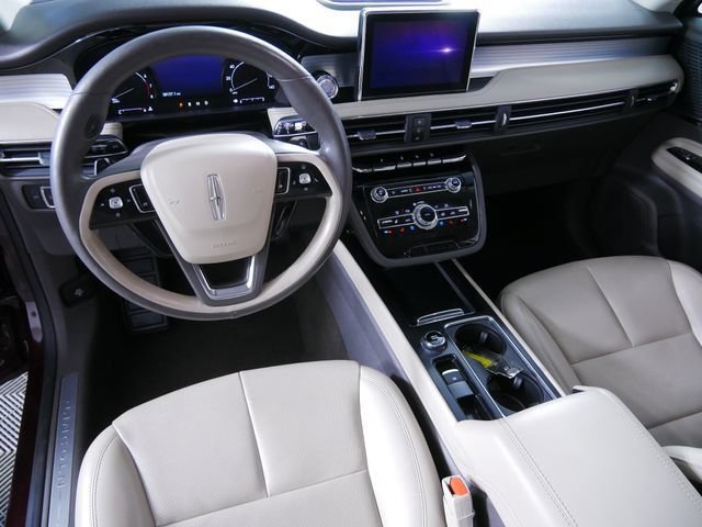 Used 2021 Lincoln Corsair AWD w/ Equipment Group 101A image 4