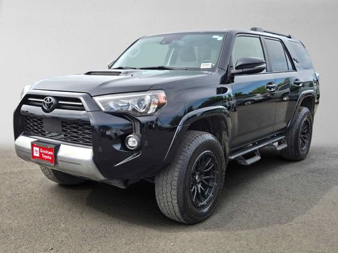 Certified 2022 Toyota 4Runner TRD Off-Road Premium AWD/4WD image 9