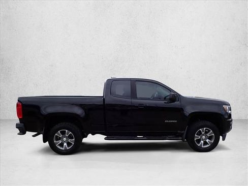 Used 2017 Chevrolet Colorado Z71 AWD/4WD image 5