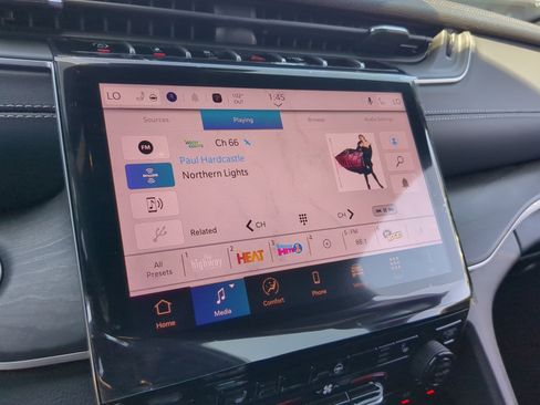 New 2025 Jeep Grand Cherokee Limited image 12