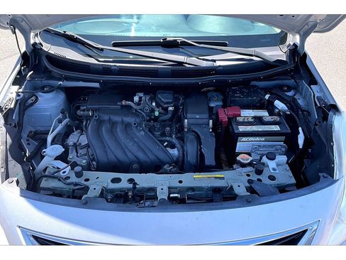 Used 2012 Nissan Versa FWD image 26