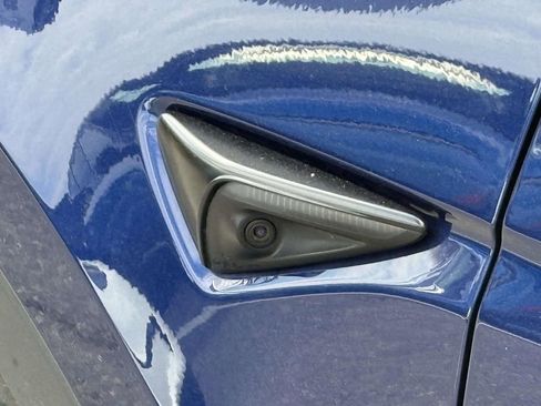 Used 2023 Tesla Model Y Performance image 22