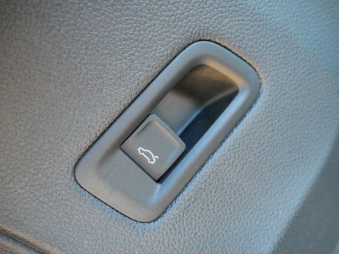 Used 2024 Volkswagen Atlas Peak Edition SEL image 22