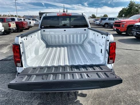 Certified 2026 Chevrolet Colorado LT image 17