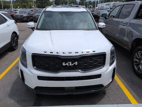 Used 2022 Kia Telluride EX w/ EX Premium Package AWD/4WD image 2
