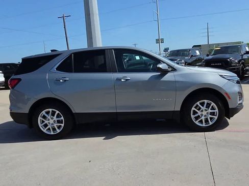 Used 2023 Chevrolet Equinox LT w/ LPO, Floor Liner Package AWD/4WD image 9