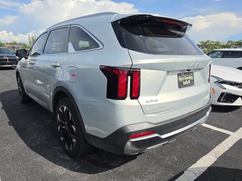 Certified 2026 Kia Sorento EX w/ EX Premium Package FWD image 13