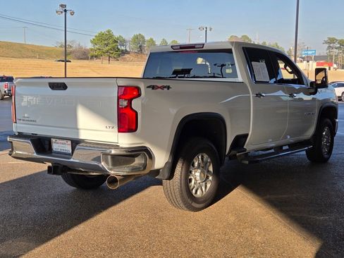 Used 2024 Chevrolet Silverado 2500 LTZ AWD/4WD image 6