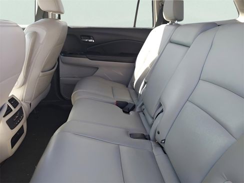 Used 2018 Honda Pilot EX-L image 19