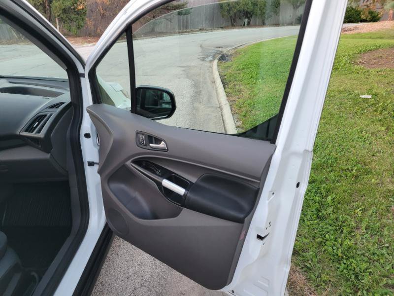 Used 2020 Ford Transit Connect XLT FWD image 17