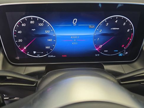 Used 2023 Mercedes-Benz GLC 300 4MATIC image 20