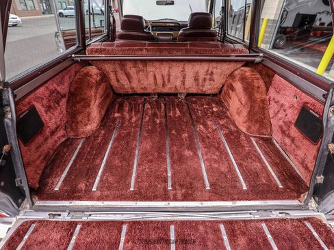 Used 1991 Jeep Grand Wagoneer AWD/4WD image 80